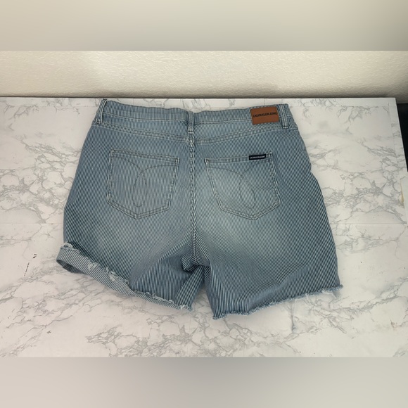 Calvin Klein Denim Jeans Walk Shorts Womens 14 High Rise Striped Raw Hem X1 - Picture 2 of 5